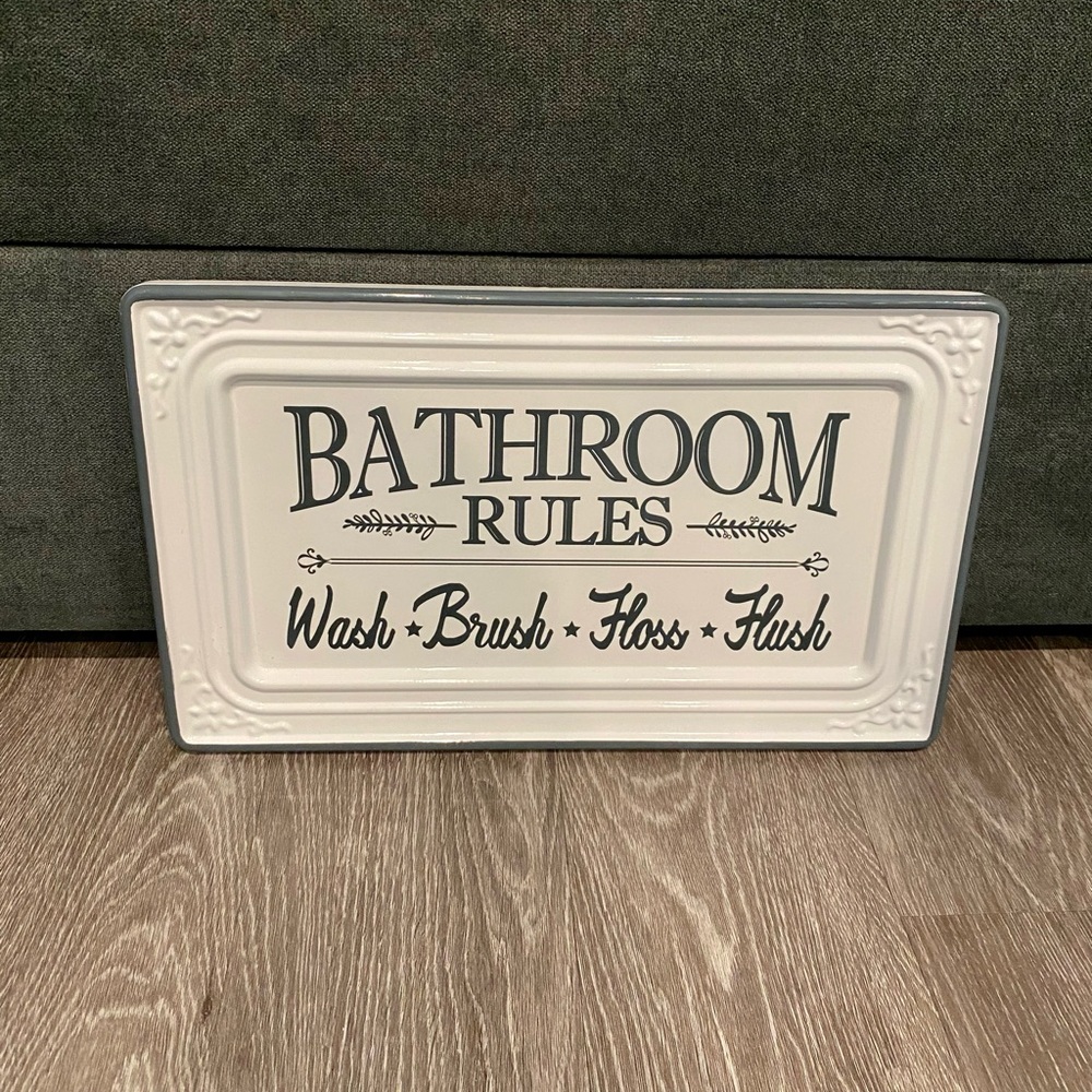 🌿HP🌿 White and Gray Metal Farmhouse Bathroom Rules Sign